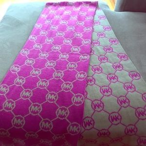 Michael Kors winter scarf